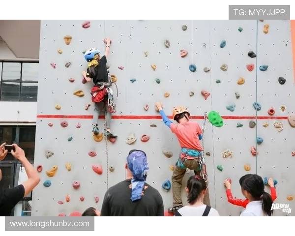 广州攀岩队在世界街舞大赛中的个人能力表现精彩点评与分析 广州攀岩队在世界街舞大赛中的个人能力表现精彩点评与分析