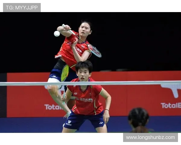 武汉羽毛球队杯赛战术解析与表现评估全面分析 武汉羽毛球队杯赛战术解析与表现评估全面分析