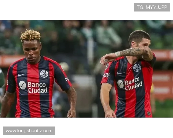 博洛尼亚与维罗纳的对决解析及双方近期状态分析