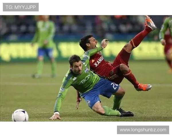 哥伦布队与皇家盐湖城的激烈对决谁能在赛场上笑到最后 哥伦布队与皇家盐湖城的激烈对决谁能在赛场上笑到最后