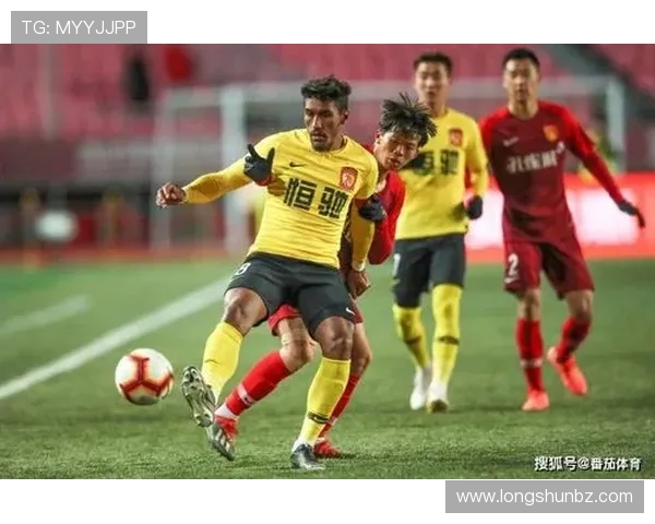 河北华夏迎战广州富力争夺中超积分榜关键战役精彩对决即将上演 河北华夏迎战广州富力争夺中超积分榜关键战役精彩对决即将上演